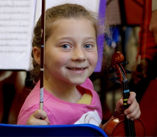 Si quieres que una niña se empodere regálale un instrumento musical