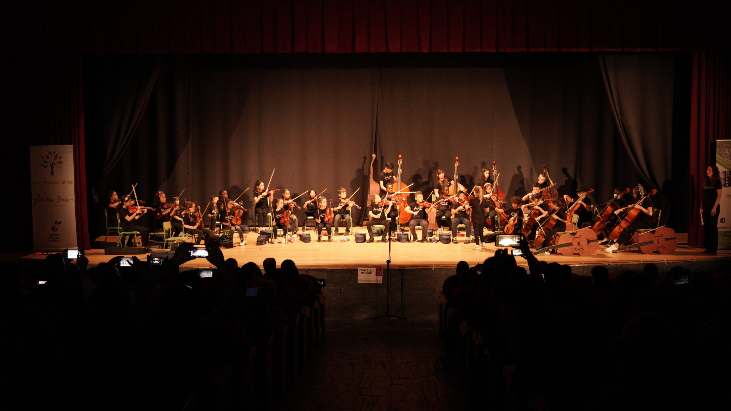 Tocando Futuro con la Orquesta Son das Flores CEIP Vicente Risco de Vigo